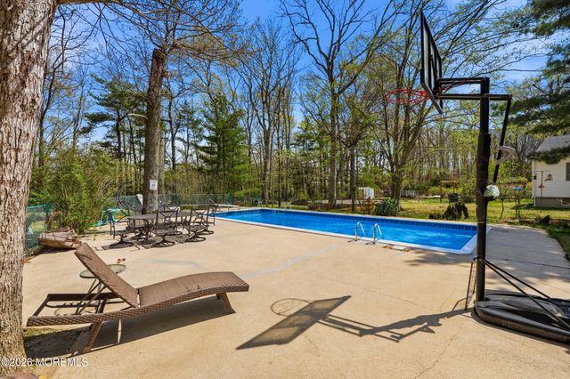 9 Rutland Place, Eatontown, NJ 07724