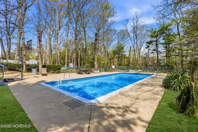 9 Rutland Place, Eatontown, NJ 07724