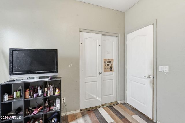 7037 W SOPHIE Lane, Laveen, AZ 85339