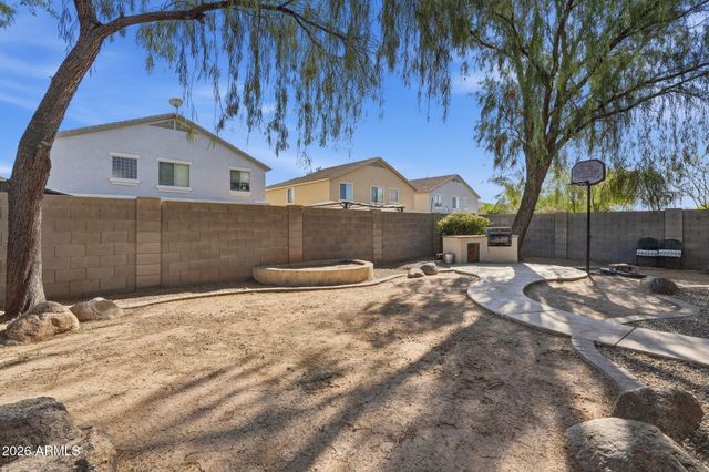 7037 W SOPHIE Lane, Laveen, AZ 85339