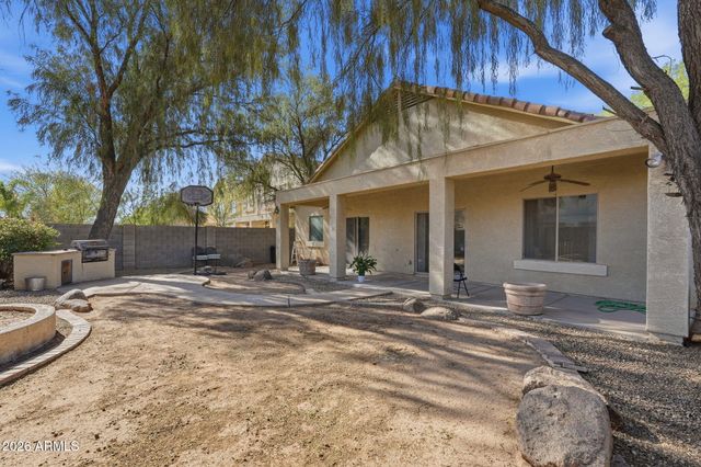 7037 W SOPHIE Lane, Laveen, AZ 85339