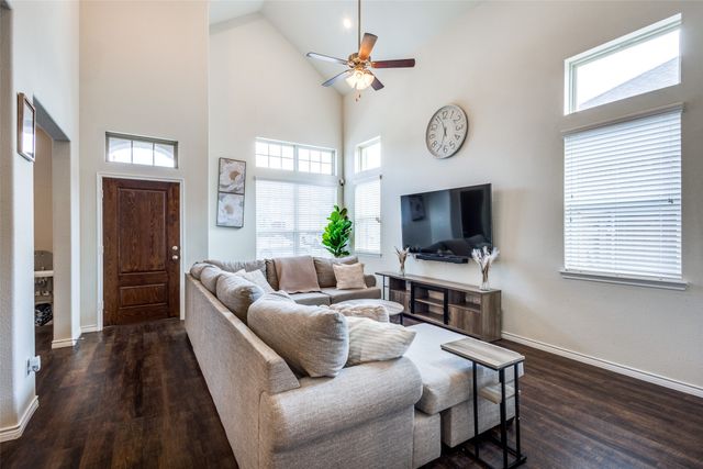 2440 Opaline Drive, Little Elm, TX 76227