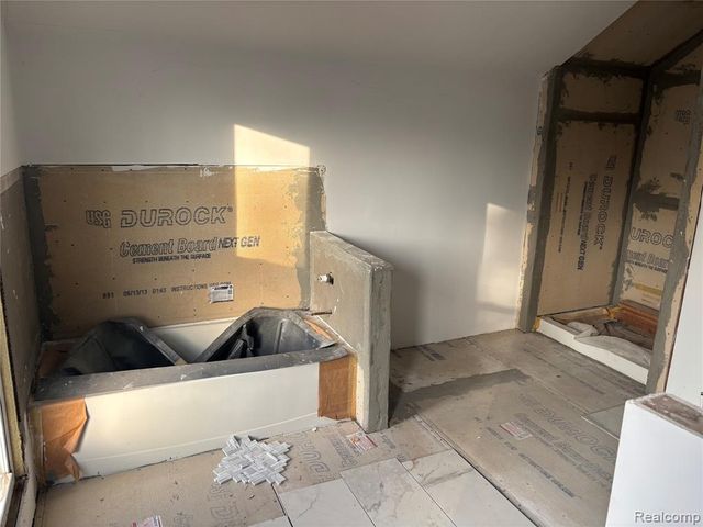 110 Oakland Street, Milford, MI 48381