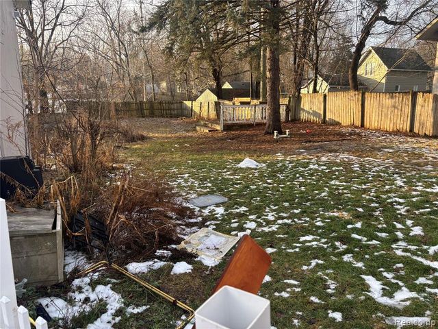 110 Oakland Street, Milford, MI 48381