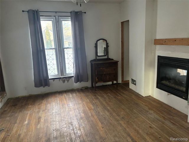 110 Oakland Street, Milford, MI 48381