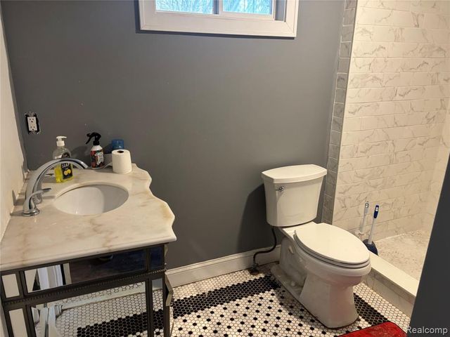 110 Oakland Street, Milford, MI 48381