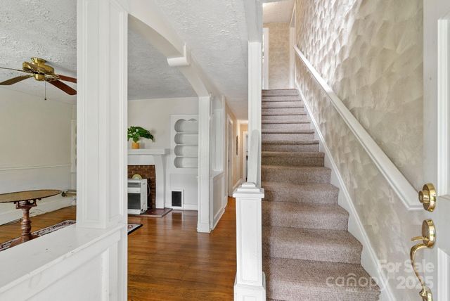113 4th Street, Black Mountain, NC 28711