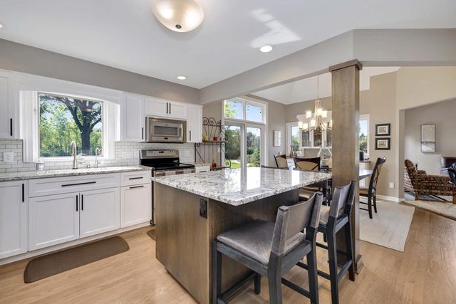 21135 Stratford COURT, Brookfield, WI 53045