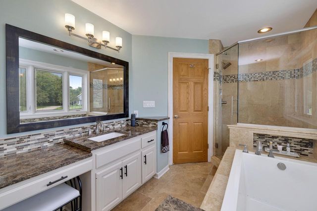 21135 Stratford COURT, Brookfield, WI 53045