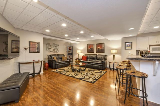 21135 Stratford COURT, Brookfield, WI 53045