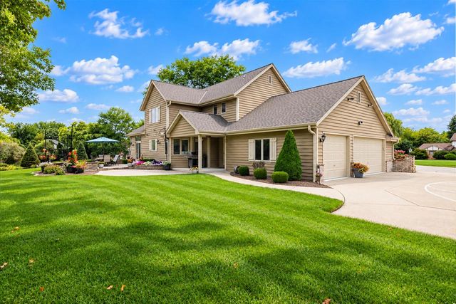 21135 Stratford COURT, Brookfield, WI 53045