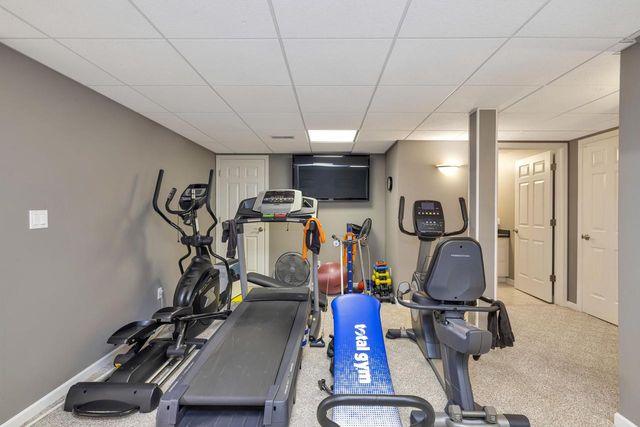 21135 Stratford COURT, Brookfield, WI 53045