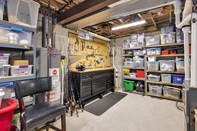 21135 Stratford COURT, Brookfield, WI 53045