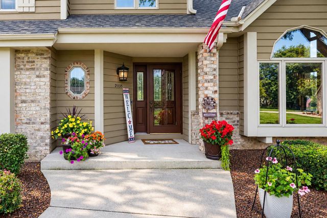 21135 Stratford COURT, Brookfield, WI 53045