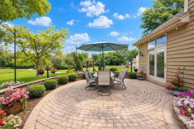 21135 Stratford COURT, Brookfield, WI 53045