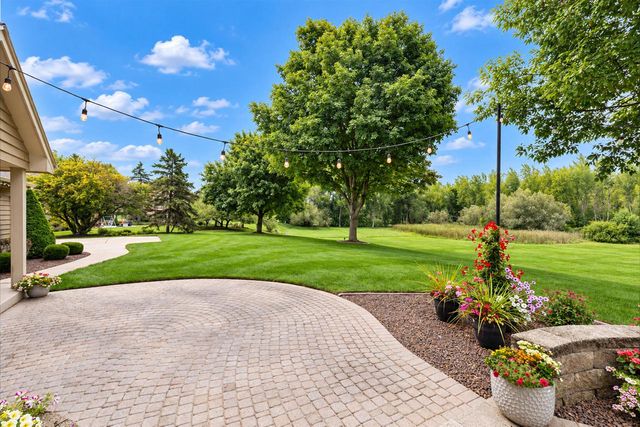 21135 Stratford COURT, Brookfield, WI 53045