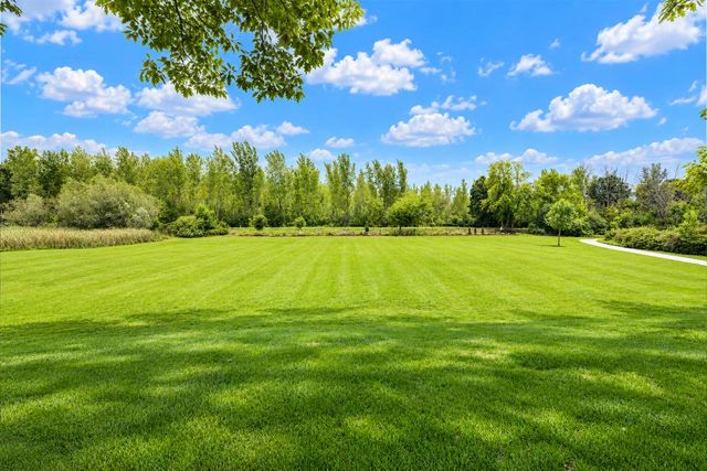 21135 Stratford COURT, Brookfield, WI 53045