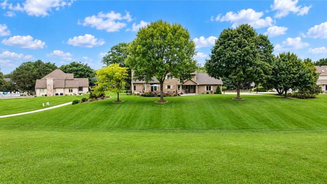 21135 Stratford COURT, Brookfield, WI 53045