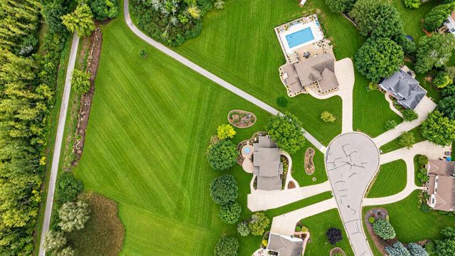 21135 Stratford COURT, Brookfield, WI 53045