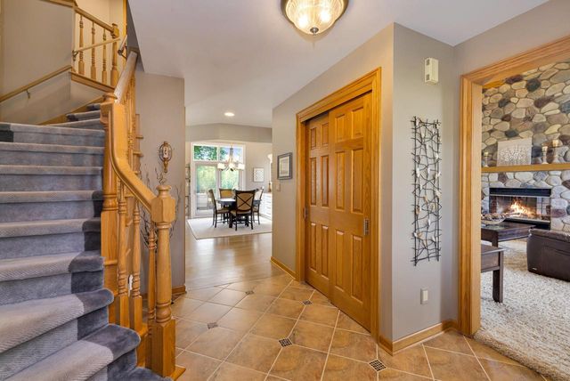 21135 Stratford COURT, Brookfield, WI 53045
