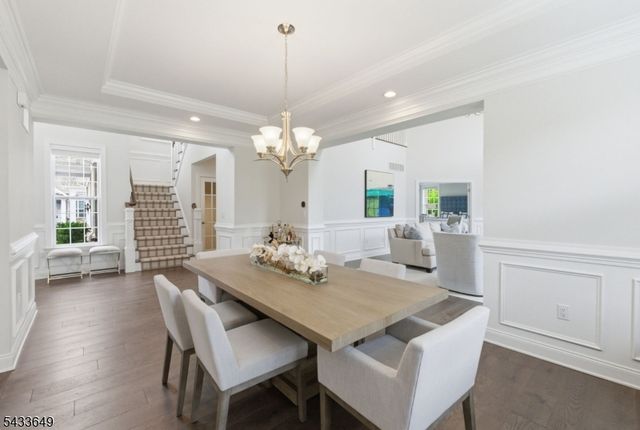 8 Van Cleef Dr, Readington Twp., NJ 08889