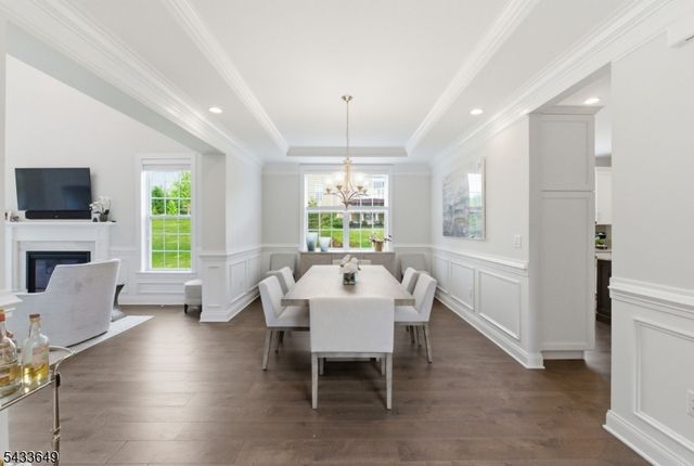 8 Van Cleef Dr, Readington Twp., NJ 08889