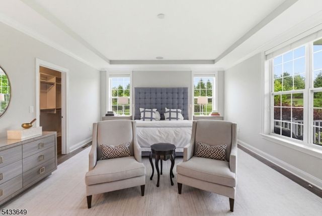 8 Van Cleef Dr, Readington Twp., NJ 08889