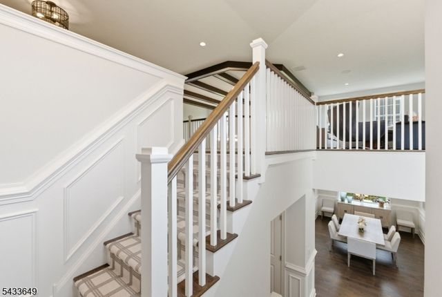 8 Van Cleef Dr, Readington Twp., NJ 08889