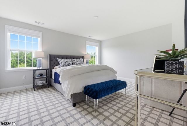8 Van Cleef Dr, Readington Twp., NJ 08889