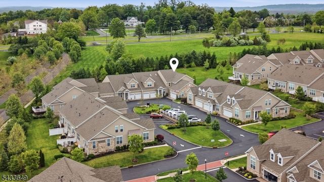 8 Van Cleef Dr, Readington Twp., NJ 08889