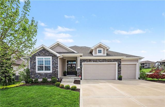 12802 W 173rd Terrace, Overland Park, KS 66221
