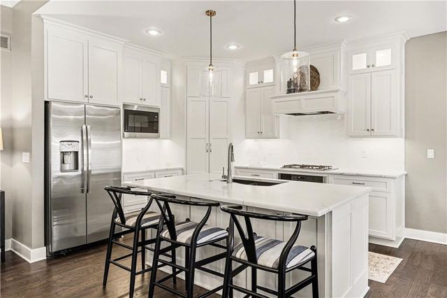 12802 W 173rd Terrace, Overland Park, KS 66221