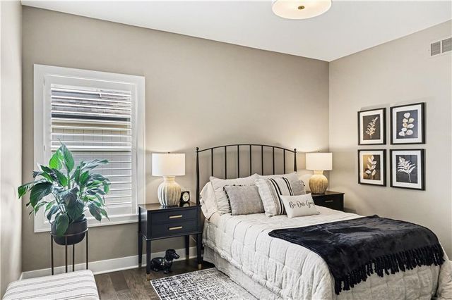 12802 W 173rd Terrace, Overland Park, KS 66221