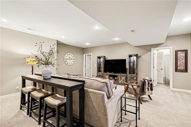 12802 W 173rd Terrace, Overland Park, KS 66221