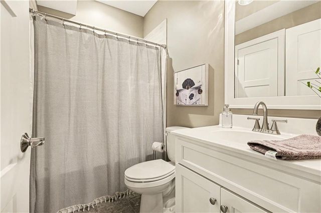 12802 W 173rd Terrace, Overland Park, KS 66221