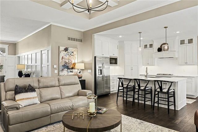 12802 W 173rd Terrace, Overland Park, KS 66221