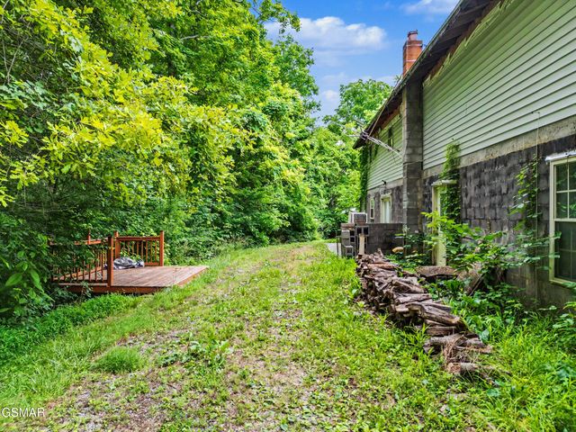 1717 Elkins Road, Kodak, TN 37764