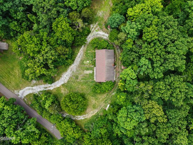 1717 Elkins Road, Kodak, TN 37764