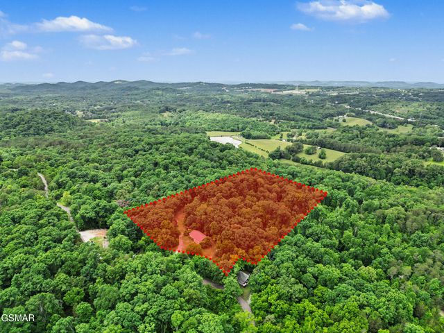 1717 Elkins Road, Kodak, TN 37764