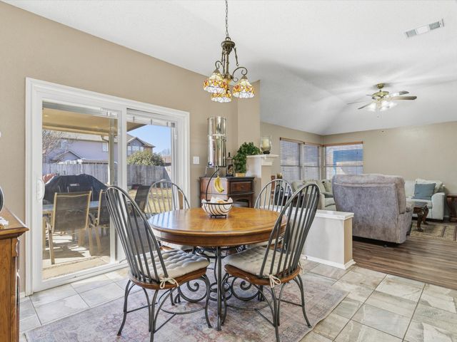 6410 St Alban Court, Arlington, TX 76001