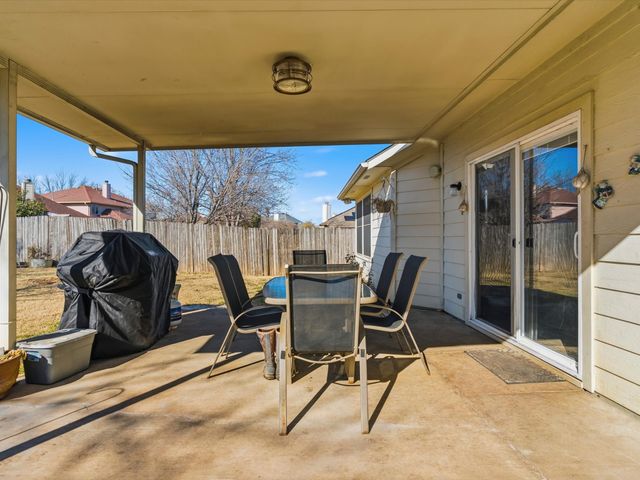 6410 St Alban Court, Arlington, TX 76001