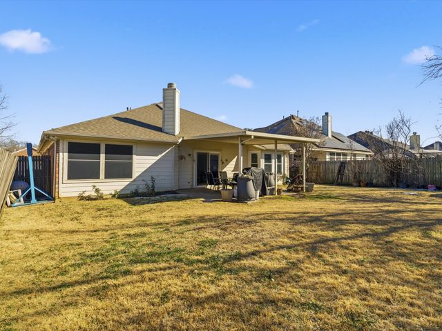6410 St Alban Court, Arlington, TX 76001