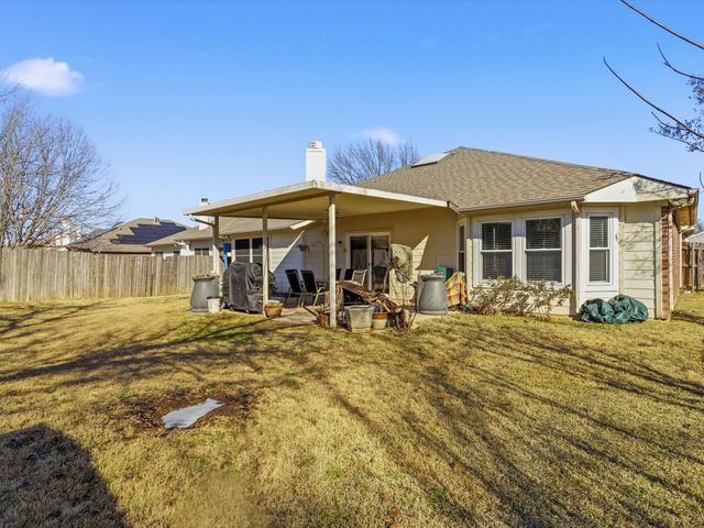 6410 St Alban Court, Arlington, TX 76001