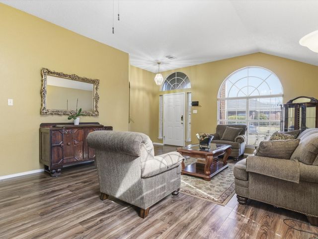 6410 St Alban Court, Arlington, TX 76001