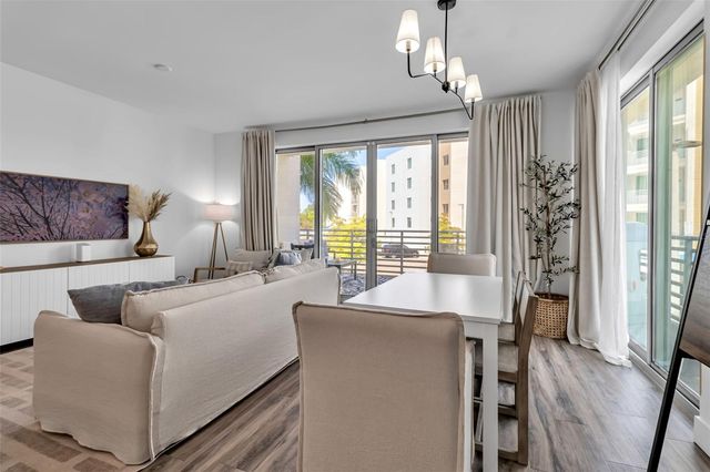 1703 N TAMIAMI TRAIL 211, Sarasota, FL 34234
