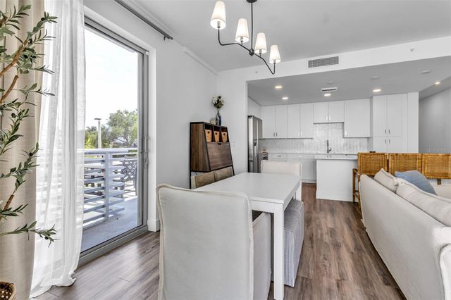 1703 N TAMIAMI TRAIL 211, Sarasota, FL 34234