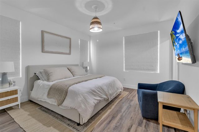 1703 N TAMIAMI TRAIL 211, Sarasota, FL 34234