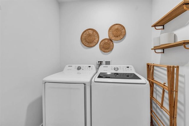 1703 N TAMIAMI TRAIL 211, Sarasota, FL 34234