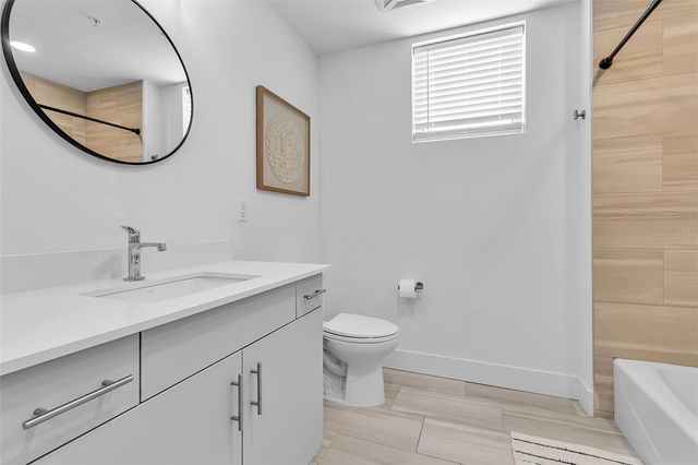 1703 N TAMIAMI TRAIL 211, Sarasota, FL 34234