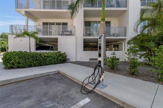 1703 N TAMIAMI TRAIL 211, Sarasota, FL 34234
